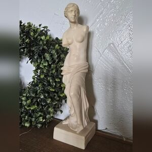 A SANTINI VENUS DE MILO Elegant Cream Statue - Home Art Decor